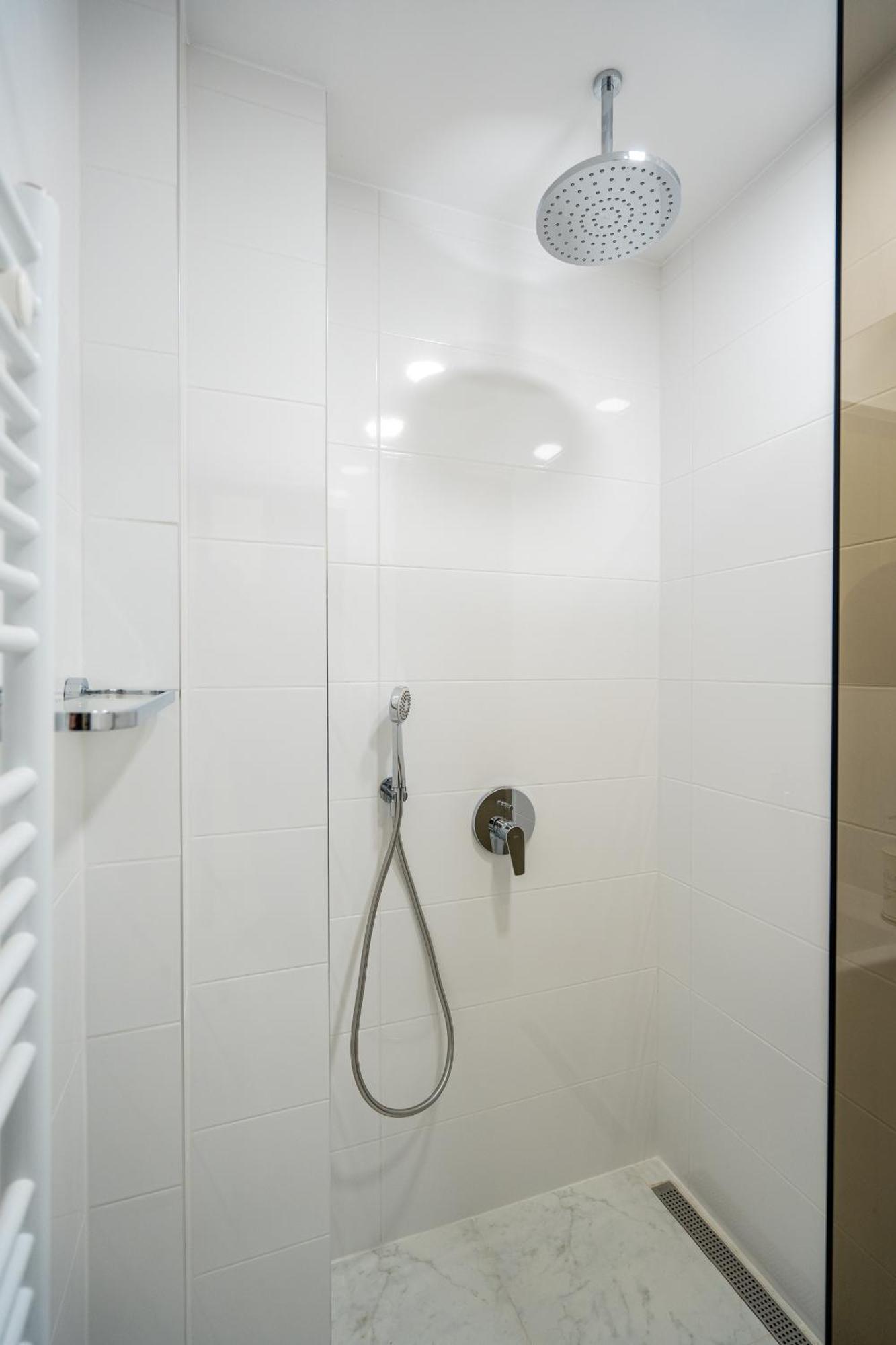 Top Location Central New & Spacious 3 Bdr Apt Medical Academy Sofia Exterior photo