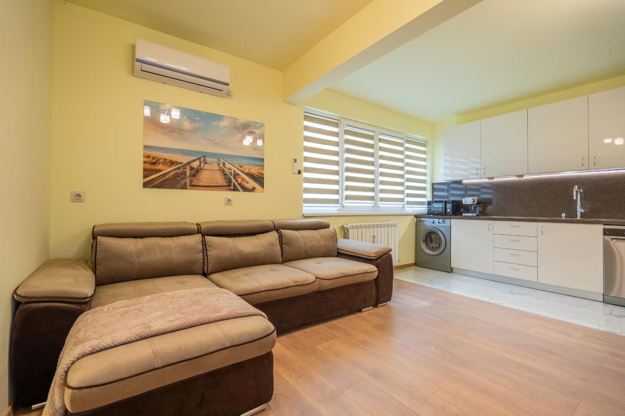 Top Location Central New & Spacious 3 Bdr Apt Medical Academy Sofia Exterior photo