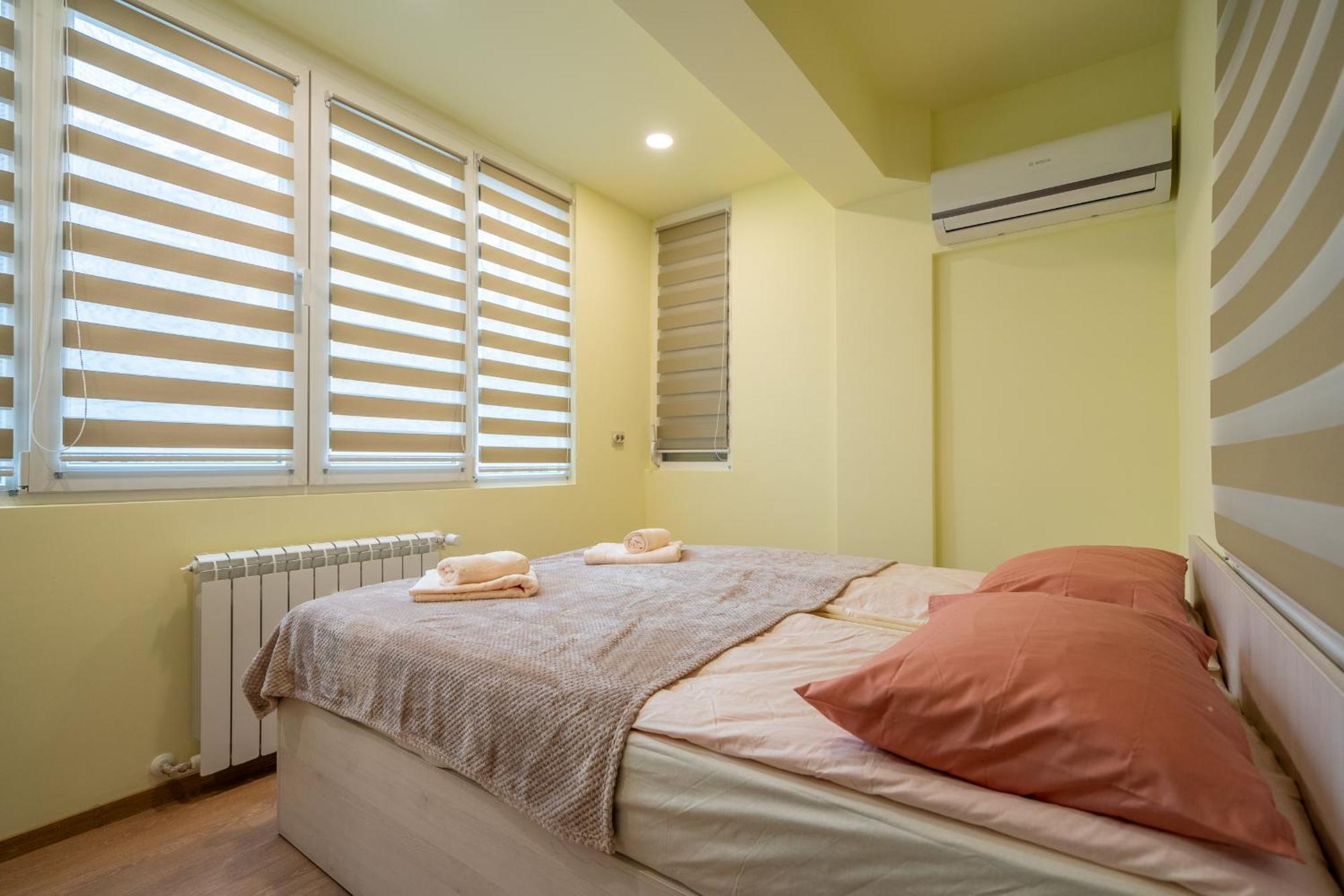 Top Location Central New & Spacious 3 Bdr Apt Medical Academy Sofia Exterior photo